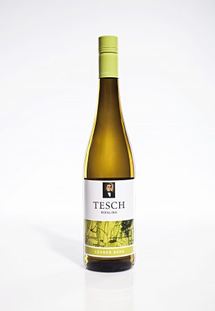 Bild einer Flasche, Weingut Tesch - Löhrer Berg Riesling trocken 2023, Weißwein von Weingut Tesch